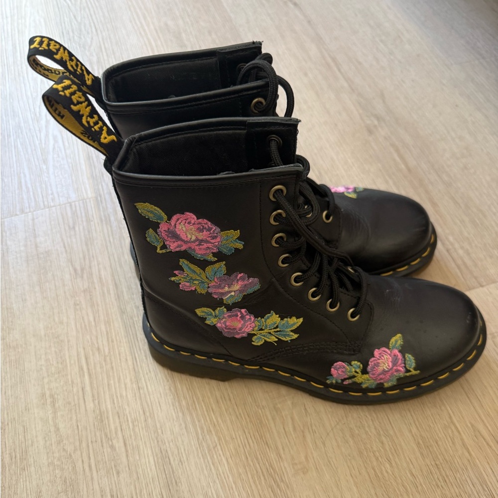 Dr. Martens 1460 Vonda II Flower Embroidered Boots